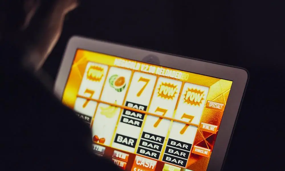 How online slots are using real-time events to boost engagement?